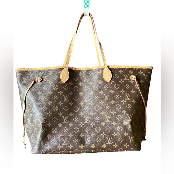 Louis Vuitton Handbags - Louis Vuitton Neverfull GM Monogram Authentic